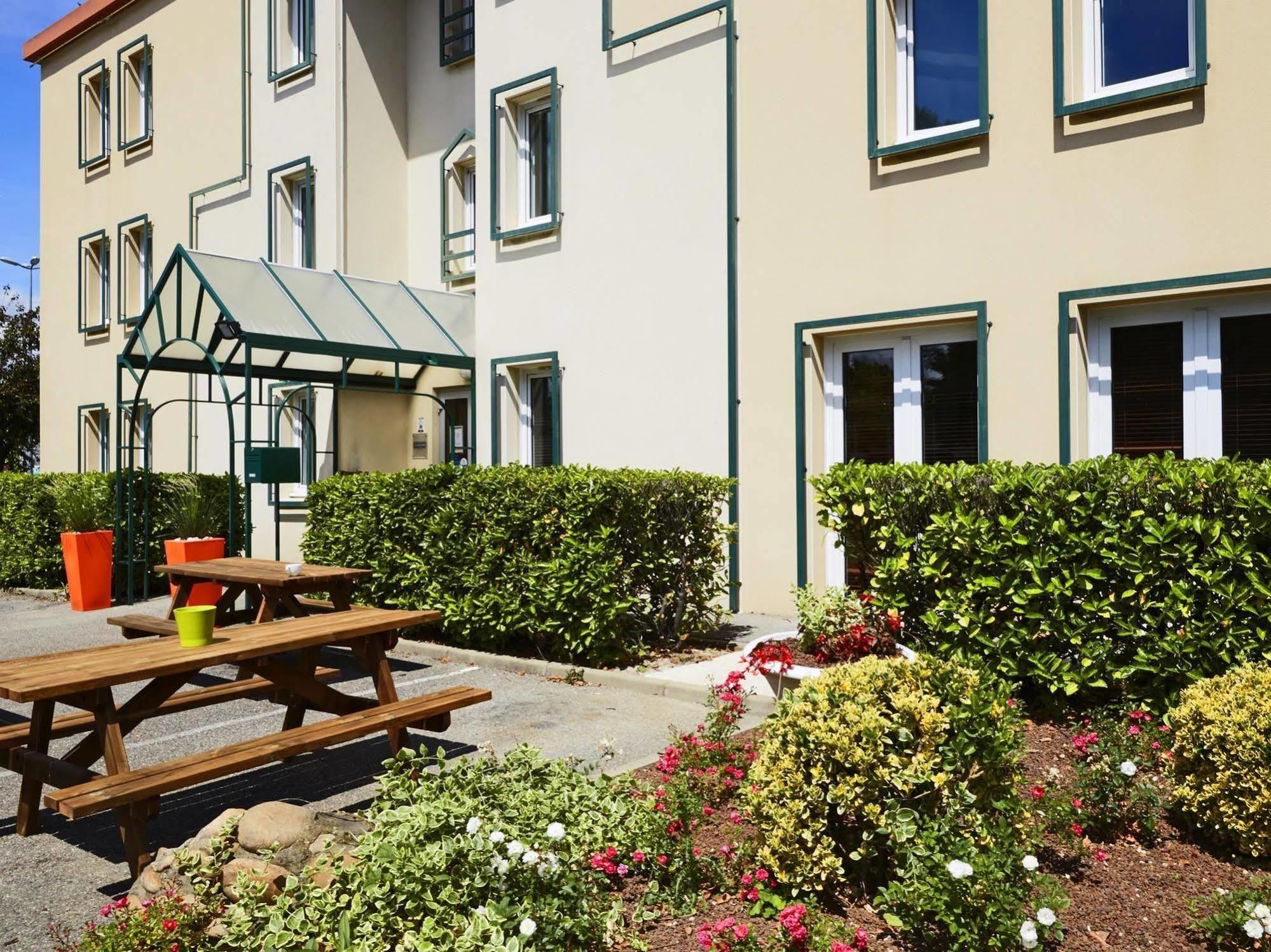 Hotel F1 Lyon Genay Massieux מראה חיצוני תמונה