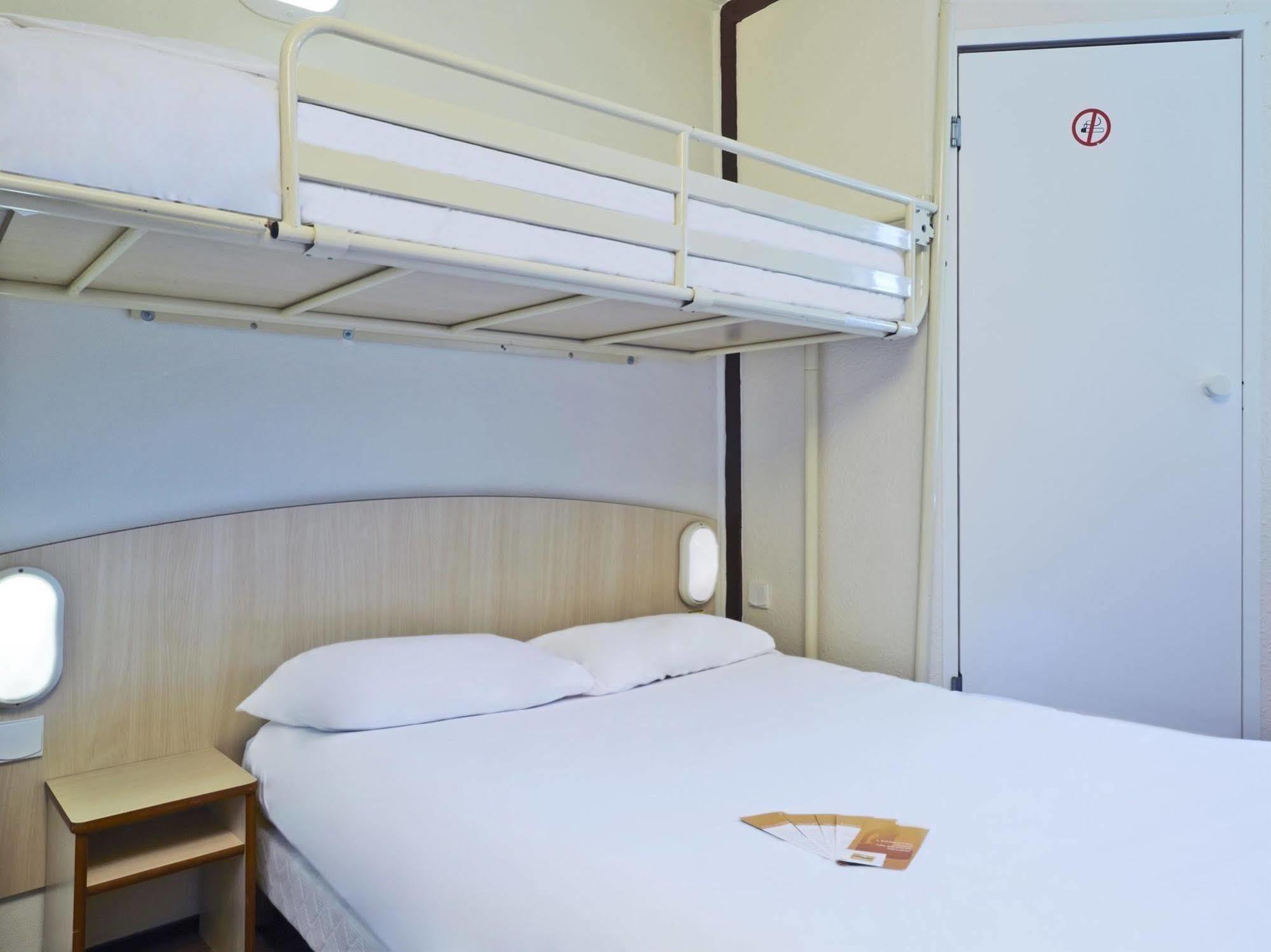 Hotel F1 Lyon Genay Massieux מראה חיצוני תמונה